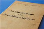 Consegna copia della Costituzione Italiana